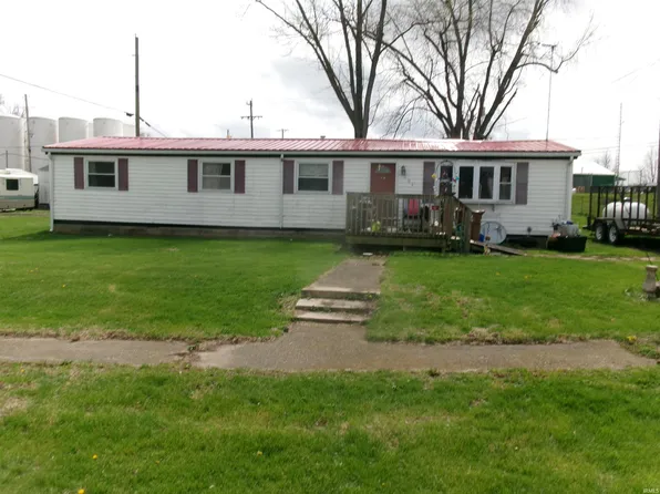 104 E High St, Wingate, IN 47994