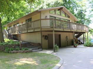 28020 Robin Hood Trl, Sturgis, MI 49091