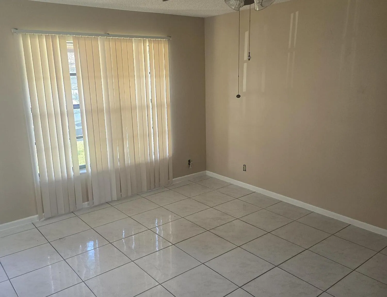 2 bed, 1.0 bath, 900 sqft, $2,000 — Photo 4