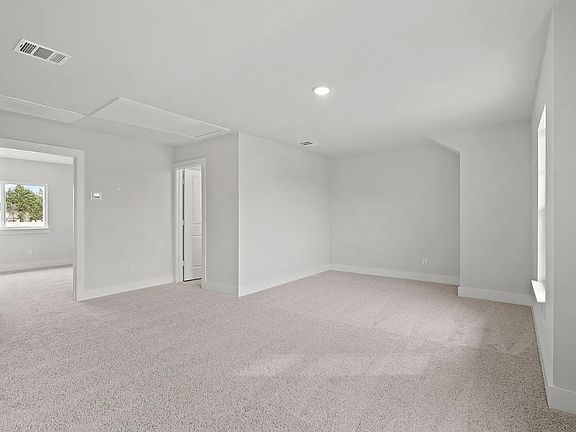 5th image of 3931 Henley Ln