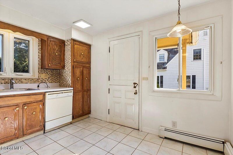 3rd image of 10 Pershing Road