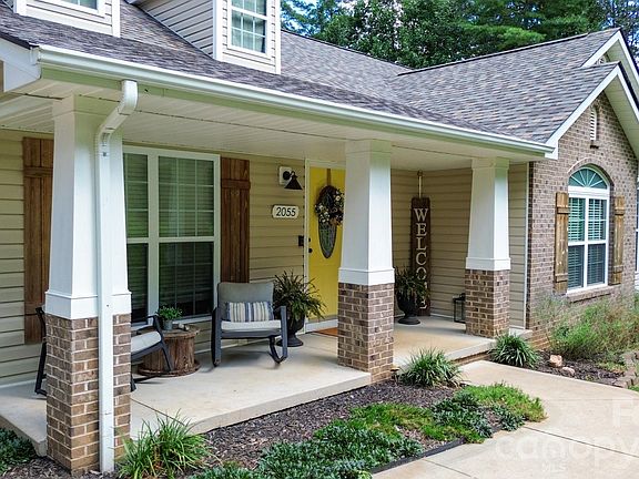 3rd image of 2055 Piper Ridge Dr