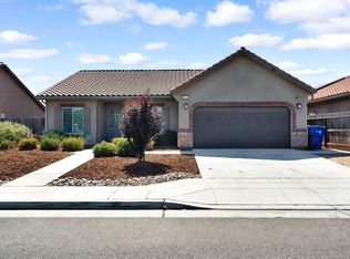 1192 S Orangewood Dr, Fresno, CA 93727