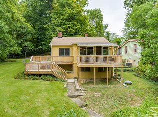 423 W Hinshaw Dr, Nineveh, IN 46164
