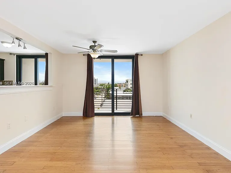 8100 Byron Ave #501 — Photo 10