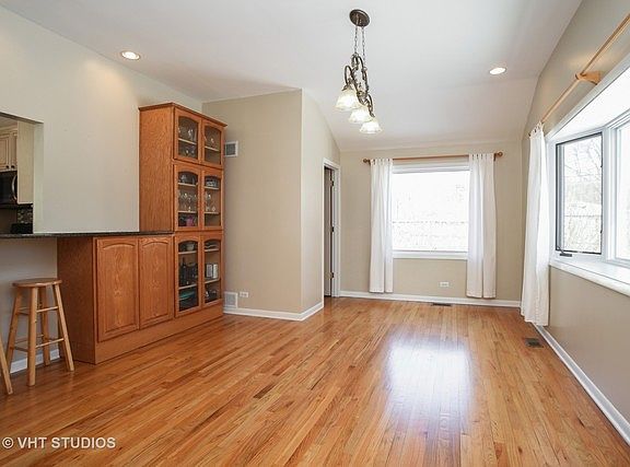 5th image of 221 Prospect Ave