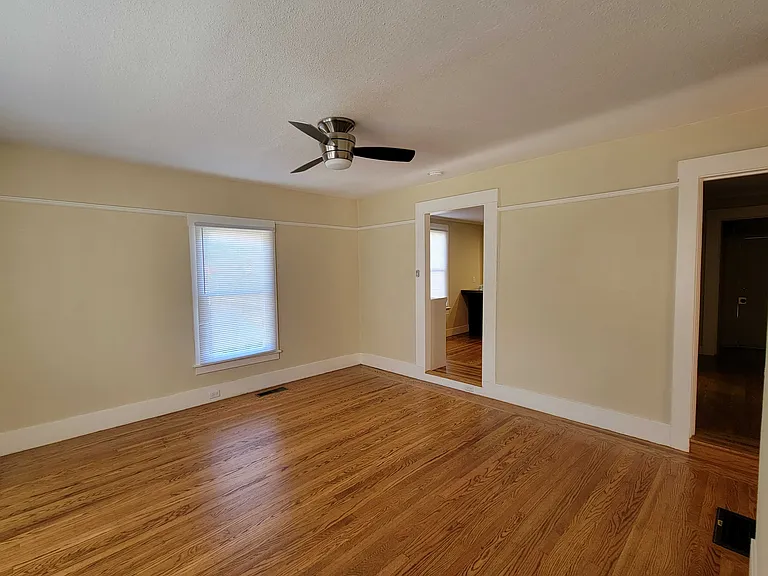1014 El Dorado St — Photo 8