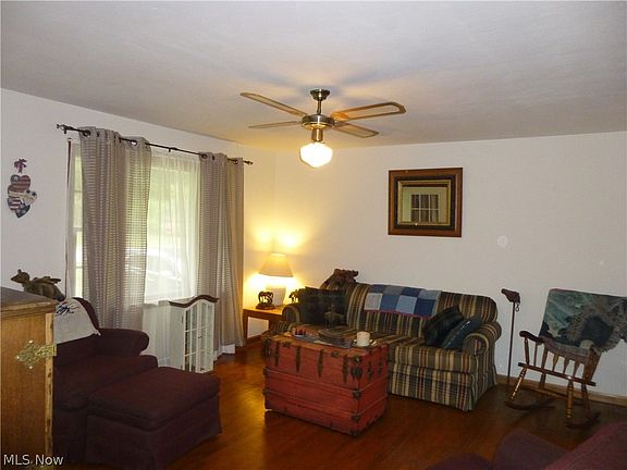 4th image of 8190 Bear Rd SE