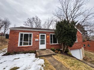 1220 Colonial Ln, Bethel Park, PA 15102