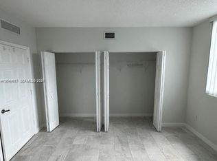 275 NE 18th St APT 1406, Miami, FL 33132