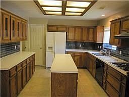 4th image of 7018 Hearthside Dr