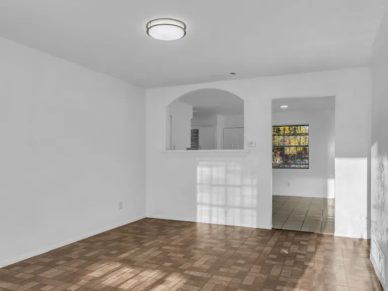 6490 Tumbling Creek Trl — Photo 3