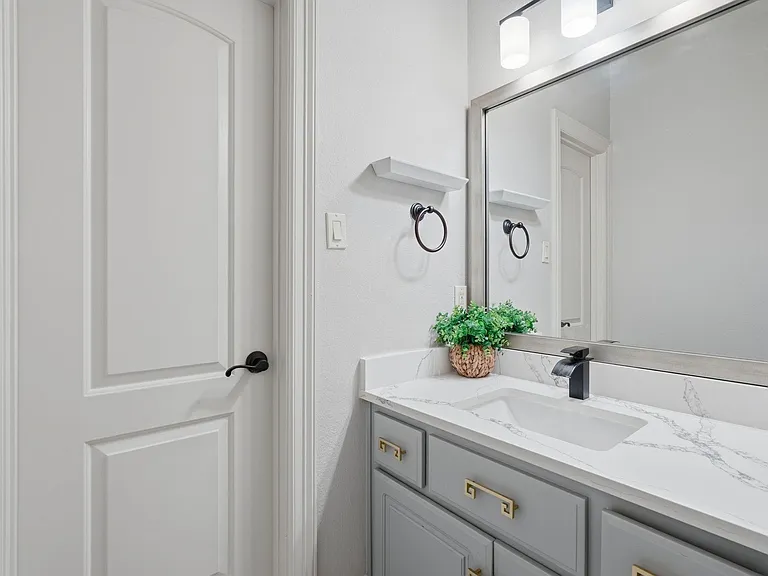 7603 Hogan Bridge Ct — Photo 38