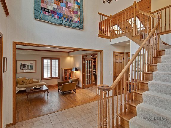 4th image of 1505 Old Barn Cir