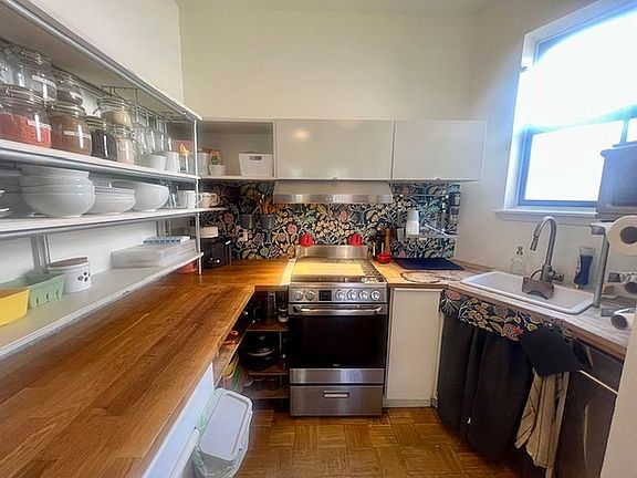 5th image of 77 Underhill Ave APT 2B