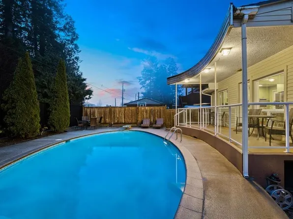 376 Ranelagh Ave N, Burnaby, BC V5B 1H8