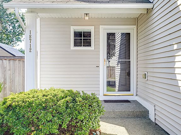 2nd image of 18712 94th Avenue Ct E