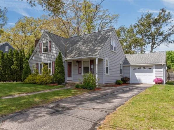 25 Tullson Ave, Seekonk, MA 02771