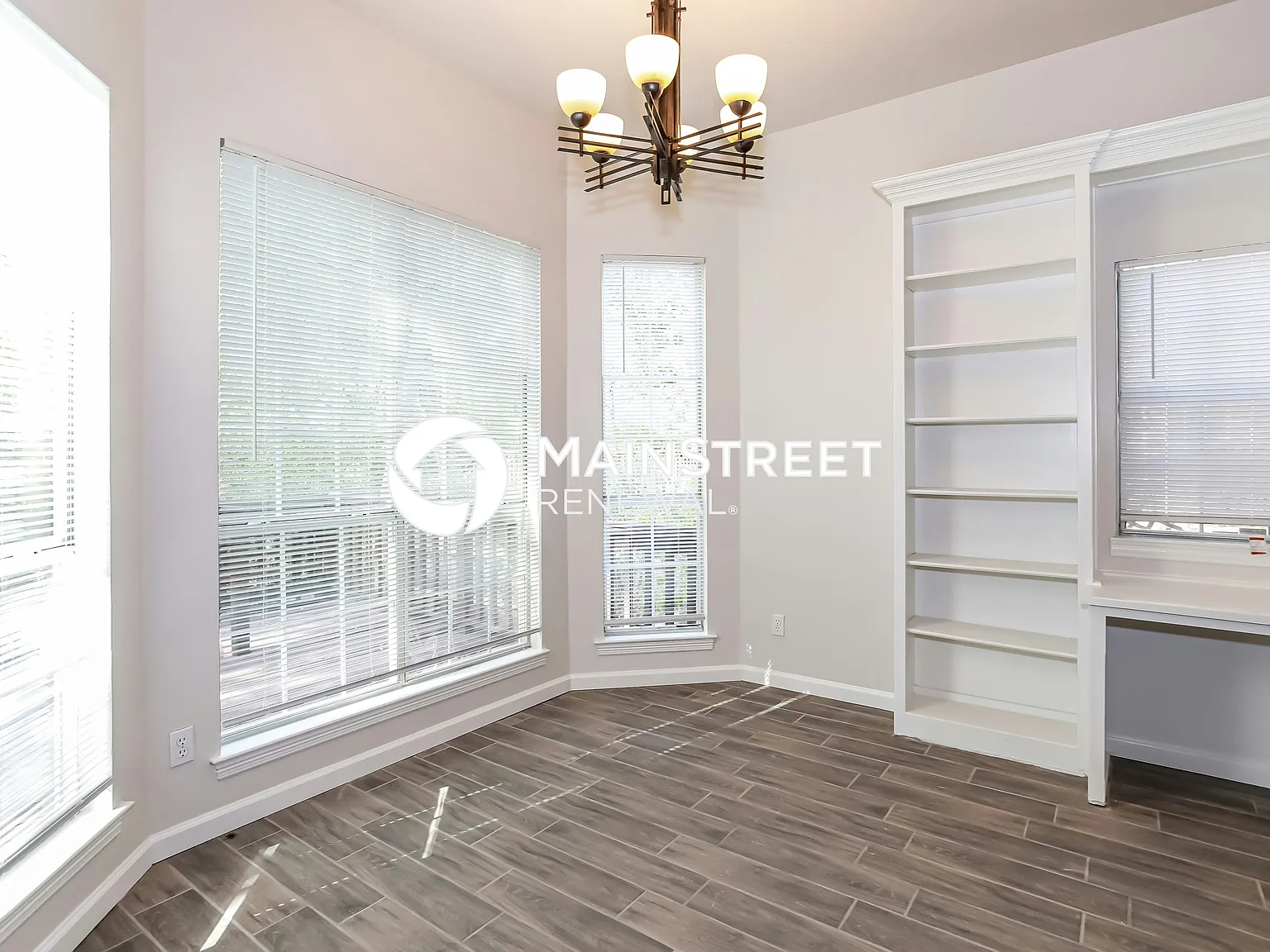 1408 FoxHollow — Photo 4