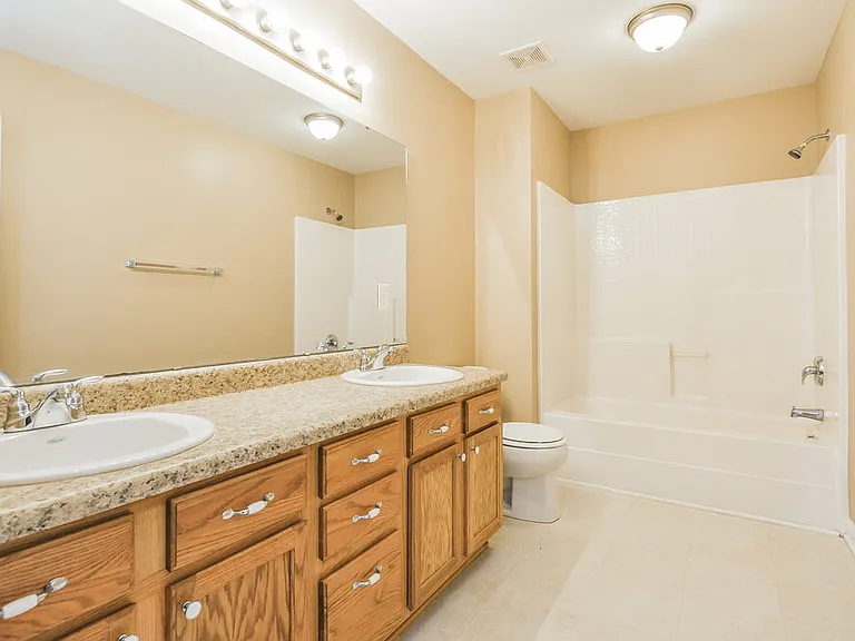 136 Roan Dr — Photo 11