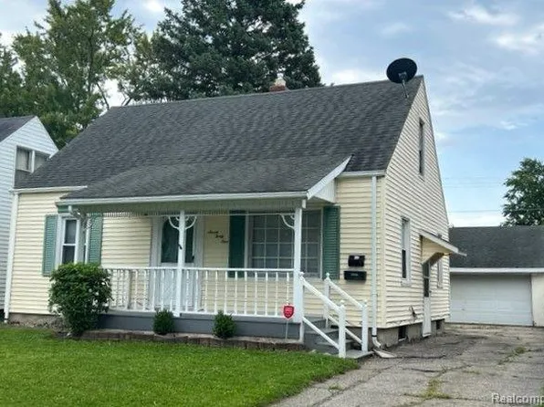 741 Campbell St, Flint, MI 48507