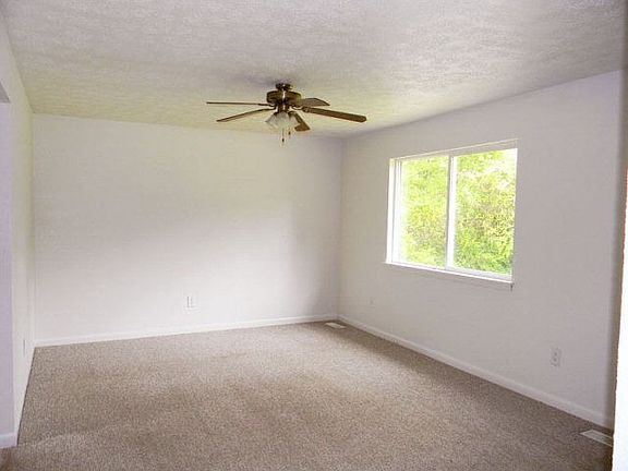 3rd image of 4435 Twin Creeks Dr