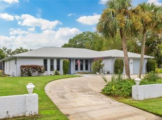 5802 Marie Dr, Zephyrhills, FL 33541