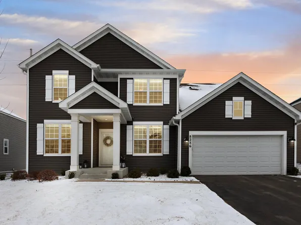 8286 Arrowwood Ln N, Maple Grove, MN 55369