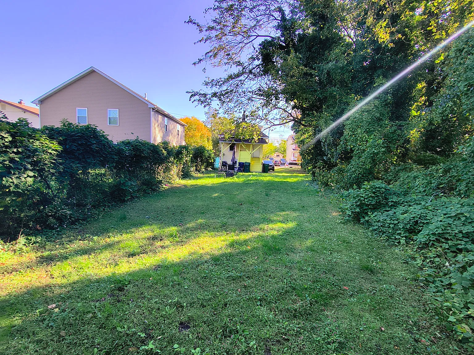 3 bed, 1200 sqft, $2,600 — Photo 2