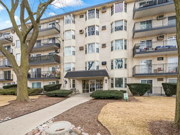 5506 Lincoln Ave Unit 122, Morton Grove, IL 60053