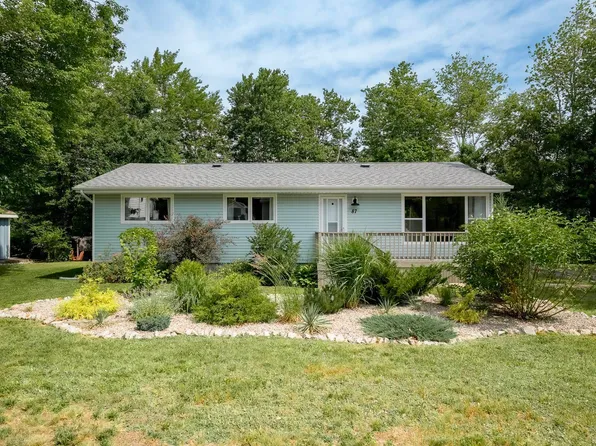 87 Marlboro Dr, Bridgewater, NS B4V 2Y1