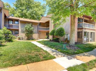90 Hancock Ct, Red Bank, NJ 07701