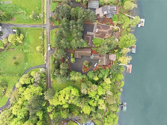 3rd image of 23905 Butteville Rd NE