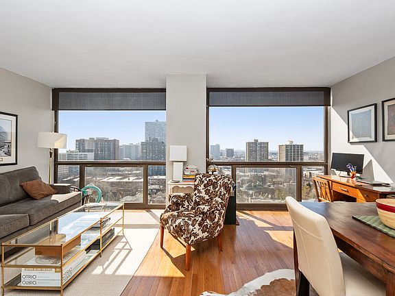 2nd image of 4343 N Clarendon Ave APT 1901