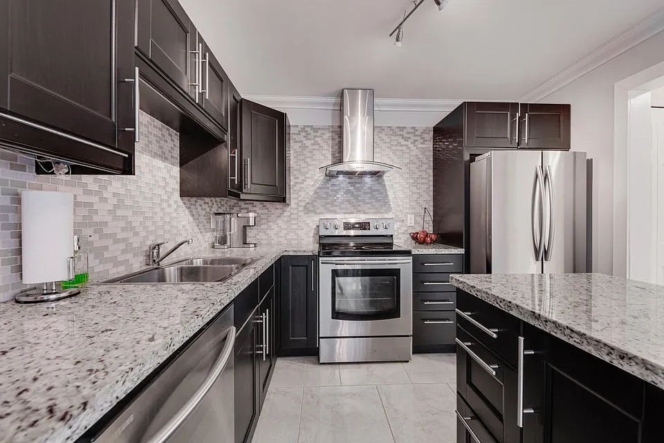 3 bed, 1473 sqft, $3,200 — Photo 3