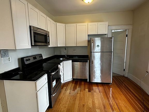 4th image of 12-14 Lyndhurst St #14-3F