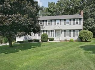 92 Lexington Rd, Dracut, MA 01826