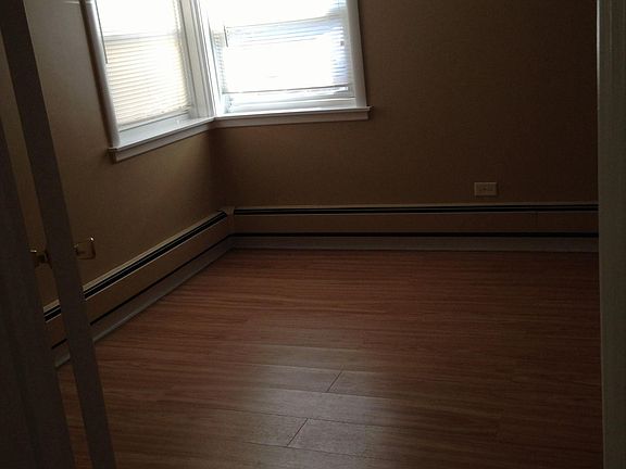 3rd image of 8621 N Milwaukee Ave APT Ge