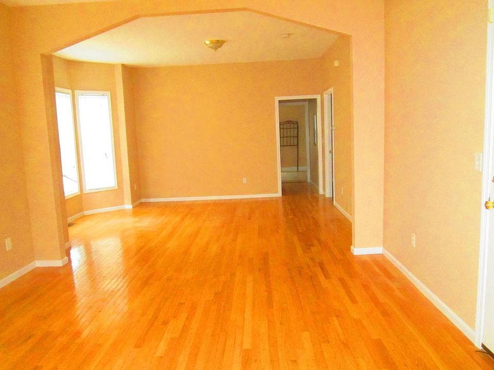 1st image of 739 Harris Ave #1