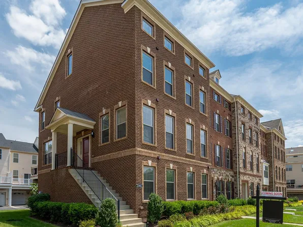 22661 Naugatuck Sq, Ashburn, VA 20148