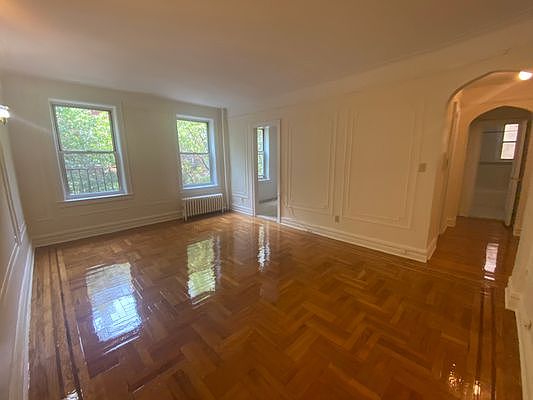 3rd image of 4129 46th St APT 3J