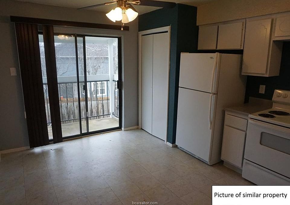 1st image of 409 Manuel Dr APT D