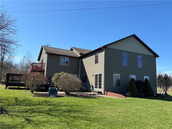 303 Flickerwood Rd, Kane, PA 16735