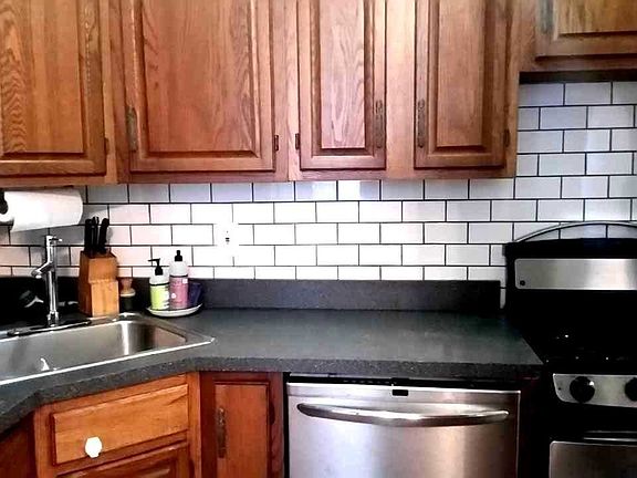 3rd image of 311 W 51st St APT 1