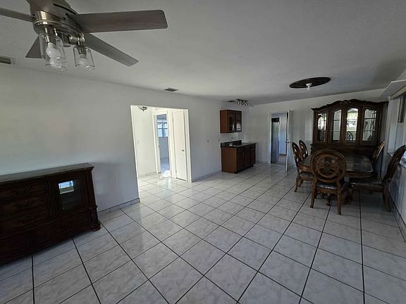 3rd image of 33 Jenny Ln