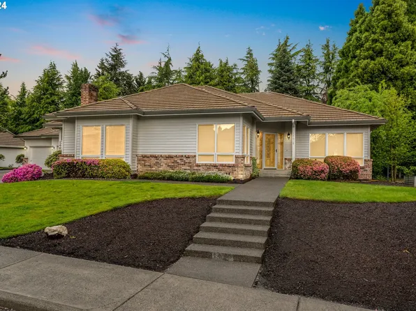 14618 SE Rivercrest Dr, Vancouver, WA 98683
