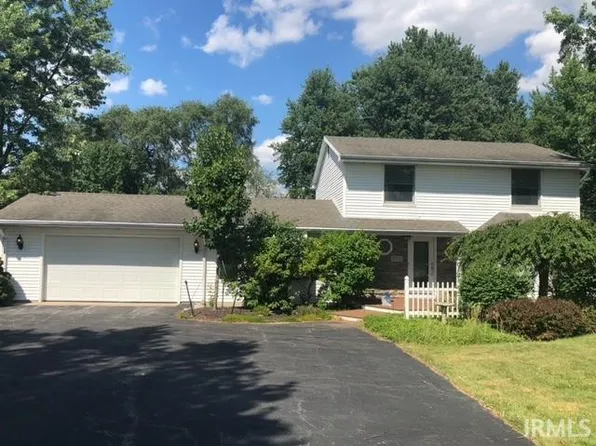 9212 Ernst Rd, Fort Wayne, IN 46809