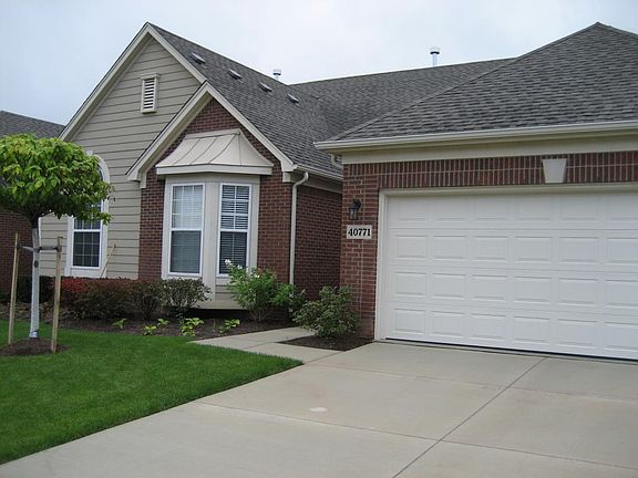 2nd image of 40771 Lenox Park Dr #15