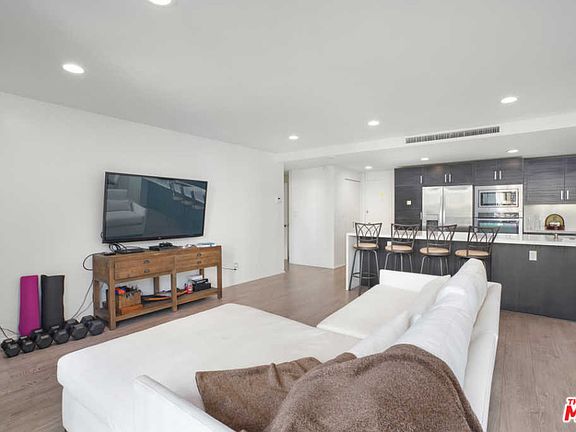 5th image of 2170 Century Park E APT 404