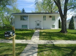 1031 27th St N, Fargo, ND
